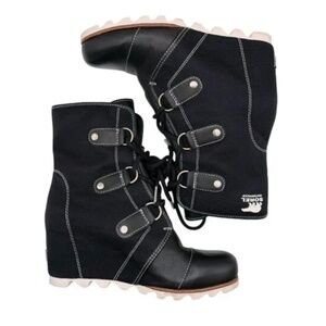 EUC 9 SOREL JOAN OF ARCTIC X CELEBRATION WEDGE BOOTS